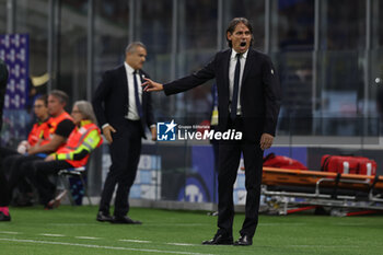 2023-05-27 - Simone Inzaghi Head Coach of FC Internazionale shouts to his players during Serie A 2022/23 football match between FC Internazionale and Atalanta BC at Giuseppe Meazza Stadium, Milan, Italy on May 27, 2023 - INTER - FC INTERNAZIONALE VS ATALANTA BC - ITALIAN SERIE A - SOCCER