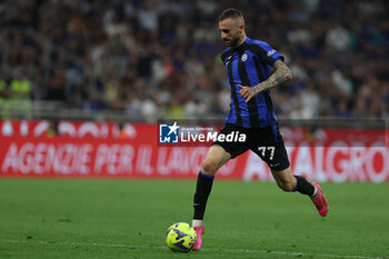 2023-05-27 - Marcelo Brozovic of FC Internazionale in action during Serie A 2022/23 football match between FC Internazionale and Atalanta BC at Giuseppe Meazza Stadium, Milan, Italy on May 27, 2023 - INTER - FC INTERNAZIONALE VS ATALANTA BC - ITALIAN SERIE A - SOCCER