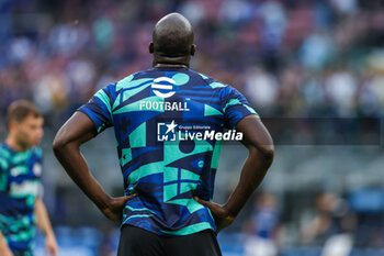 2023-05-27 - Romelu Lukaku of FC Internazionale warms up during Serie A 2022/23 football match between FC Internazionale and Atalanta BC at Giuseppe Meazza Stadium, Milan, Italy on May 27, 2023 - INTER - FC INTERNAZIONALE VS ATALANTA BC - ITALIAN SERIE A - SOCCER