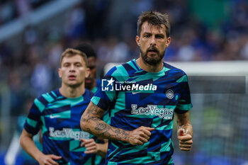 2023-05-27 - Francesco Acerbi of FC Internazionale looks on during Serie A 2022/23 football match between FC Internazionale and Atalanta BC at Giuseppe Meazza Stadium, Milan, Italy on May 27, 2023 - INTER - FC INTERNAZIONALE VS ATALANTA BC - ITALIAN SERIE A - SOCCER
