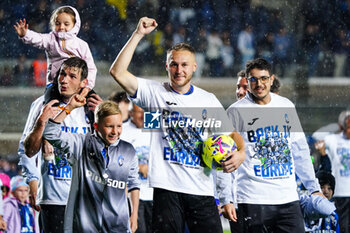 2023-06-04 - Teun Koopmeiners (Atalanta BC) celebrates the win with the t-shirt 