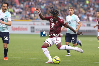 2023-06-03 - Dangerous action of Yann Karamoh (Torino FC) - TORINO FC VS INTER - FC INTERNAZIONALE - ITALIAN SERIE A - SOCCER