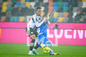 2023-01-04 - Foul of Udinese's Enzo Ebosse on Empoli's Martin Satriano - UDINESE CALCIO VS EMPOLI FC - ITALIAN SERIE A - SOCCER