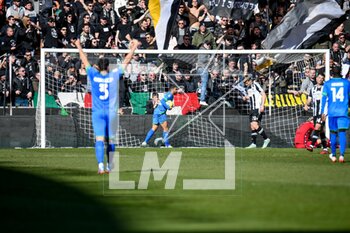 2023-02-12 - Sassuolo players celebrate after Udinese's Nehuen Perez auto goal - UDINESE CALCIO VS US SASSUOLO - ITALIAN SERIE A - SOCCER