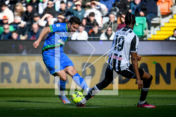 2023-02-12 - Sassuolo's Riccardo Marchizza in action against Udinese's Kingsley Ehizibue - UDINESE CALCIO VS US SASSUOLO - ITALIAN SERIE A - SOCCER