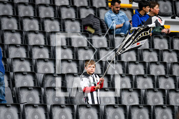 2023-04-23 - Young Udinese supporter with flag - UDINESE CALCIO VS US CREMONESE - ITALIAN SERIE A - SOCCER