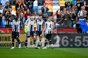 2023-04-23 - Udinese's Nehuen Perez celebrates after scoring a goal with teammates - UDINESE CALCIO VS US CREMONESE - ITALIAN SERIE A - SOCCER