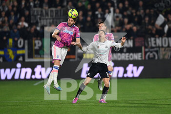 2023-02-19 - Manuel Locatelli (Juventus) head kick - SPEZIA CALCIO VS JUVENTUS FC - ITALIAN SERIE A - SOCCER