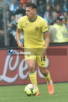 2023-05-21 - Kristjan Asllani of FC Internazionale in action during the Serie A match between SSC Napoli vs FC Inter at Diego Armando Maradona Stadium - SSC NAPOLI VS INTER - FC INTERNAZIONALE - ITALIAN SERIE A - SOCCER