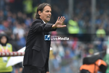 2023-05-21 - Coach Simone Inzaghi of FC Internazionale gesticulates during the Serie A match between SSC Napoli vs FC Inter at Diego Armando Maradona Stadium - SSC NAPOLI VS INTER - FC INTERNAZIONALE - ITALIAN SERIE A - SOCCER