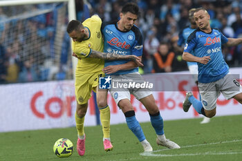 2023-05-21 - Marcelo Brozovic of FC Internazionale competes for the ball with Eljif Elmas of SSC Napoli during the Serie A match between SSC Napoli vs FC Inter at Diego Armando Maradona Stadium - SSC NAPOLI VS INTER - FC INTERNAZIONALE - ITALIAN SERIE A - SOCCER