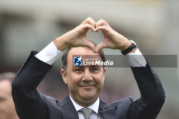 2023-05-27 - The president of US Salernitana 1919 thanks his fans before the Serie A match between US Salernitana 1919 vs Udinese Calcio at Arechi Stadium - US SALERNITANA VS UDINESE CALCIO - ITALIAN SERIE A - SOCCER