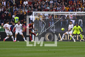 2023-04-29 - Lorenzo Pellegrini of A.S. Roma during the 32th day of the Serie A Championship between A.S. Roma vs A.C. Milan on April 29, 2023 at the Stadio Olimpico in Rome, Italy. - AS ROMA VS AC MILAN - ITALIAN SERIE A - SOCCER