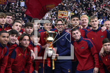 2023-04-29 - Giacomo Faticanti and Federico Guidi of AS Roma U19, shows the Coppa Italia won by Roma U19during the 32th day of the Serie A Championship between A.S. Roma vs A.C. Milan on April 29, 2023 at the Stadio Olimpico in Rome, Italy. - AS ROMA VS AC MILAN - ITALIAN SERIE A - SOCCER