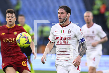 2023-04-29 - Davide Calabria of A.C. Milan during the 32th day of the Serie A Championship between A.S. Roma vs A.C. Milan on April 29, 2023 at the Stadio Olimpico in Rome, Italy. - AS ROMA VS AC MILAN - ITALIAN SERIE A - SOCCER
