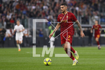 2023-04-29 - Lorenzo Pellegrini of A.S. Roma during the 32th day of the Serie A Championship between A.S. Roma vs A.C. Milan on April 29, 2023 at the Stadio Olimpico in Rome, Italy. - AS ROMA VS AC MILAN - ITALIAN SERIE A - SOCCER