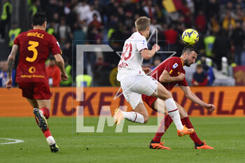 2023-04-29 - Bryan Cristante of A.S. Roma during the 32th day of the Serie A Championship between A.S. Roma vs A.C. Milan on April 29, 2023 at the Stadio Olimpico in Rome, Italy. - AS ROMA VS AC MILAN - ITALIAN SERIE A - SOCCER