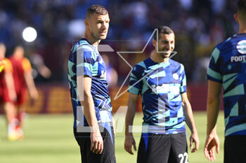 2023-05-06 - Edin Dzeko of F.C. Inter during the 34th day of the Serie A Championship between A.S. Roma vs F.C. Inter on May 6, 2023 at the Stadio Olimpico in Rome, Italy. - AS ROMA VS INTER - FC INTERNAZIONALE - ITALIAN SERIE A - SOCCER