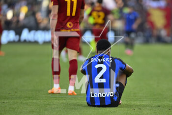 2023-05-06 - Denzel Dumfries of F.C. Inter during the 34th day of the Serie A Championship between A.S. Roma vs F.C. Inter on May 6, 2023 at the Stadio Olimpico in Rome, Italy. - AS ROMA VS INTER - FC INTERNAZIONALE - ITALIAN SERIE A - SOCCER