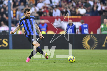 2023-05-06 - Francesco Acerbi of F.C. Inter during the 34th day of the Serie A Championship between A.S. Roma vs F.C. Inter on May 6, 2023 at the Stadio Olimpico in Rome, Italy. - AS ROMA VS INTER - FC INTERNAZIONALE - ITALIAN SERIE A - SOCCER