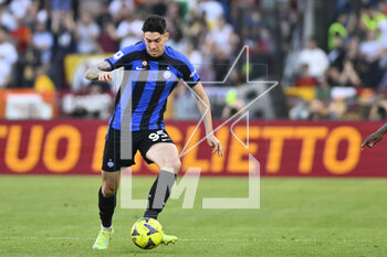 2023-05-06 - Alessandro Bastoni of F.C. Inter during the 34th day of the Serie A Championship between A.S. Roma vs F.C. Inter on May 6, 2023 at the Stadio Olimpico in Rome, Italy. - AS ROMA VS INTER - FC INTERNAZIONALE - ITALIAN SERIE A - SOCCER