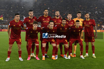 2023-06-04 - A.S. Roma line up for a team photograph during the 38th day of the Serie A Championship between A.S. Roma vs A.C. Spezia on June 4, 2023 at the Stadio Olimpico in Rome, Italy. - AS ROMA VS SPEZIA CALCIO - ITALIAN SERIE A - SOCCER