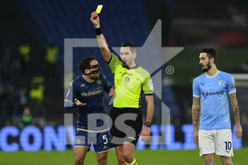 2023-01-29 - Referee Andrea Colombo and Giacomo Bonaventura of ACF Fiorentina during the 20th day of the Serie A Championship between S.S. Lazio vs ACF Fiorentina on January 29 2023 at the Stadio Olimpico in Rome, Italy. - SS LAZIO VS ACF FIORENTINA - ITALIAN SERIE A - SOCCER