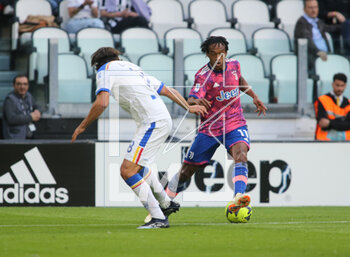 2023-05-03 - Juan Cuadrado of Juventus during the Italian Serie A, football match between Juventus Fc and Us Lecce, on 03 May 2023 at Allianz stadium, Turin Italy. Photo Nderim Kaceli - JUVENTUS FC VS US LECCE - ITALIAN SERIE A - SOCCER