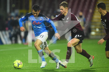 2023-01-21 - Hirving Lozano of SSC Napoli  competes for the ball with Hans Nicolussi Caviglia of US Salernitana  during the Serie A match between US Salernitana 1919 v SSC Napoli at Arechi  Stadium  - US SALERNITANA VS SSN NAPOLI - ITALIAN SERIE A - SOCCER