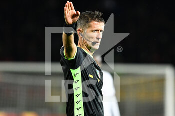 2023-01-14 - Daniele Orsato, match referee, during the Italian championship Serie A football match between US Lecce and AC Milan on January 14, 2023 at Via del Mare stadium in Lecce, Italy - FOOTBALL - ITALIAN CHAMP - LECCE V AC MILAN - ITALIAN SERIE A - SOCCER