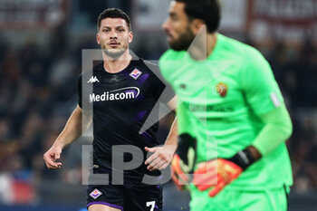 2023-01-15 - Luka Jovic of Fiorentina in action during the Italian championship Serie A football match between AS Roma and ACF Fiorentina on January 15, 2023 at Stadio Olimpico in Rome, Italy - FOOTBALL - ITALIAN CHAMP - AS ROMA V FIORENTINA - ITALIAN SERIE A - SOCCER