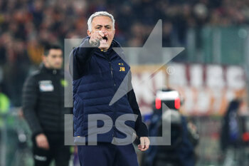 2023-01-15 - Jose' Mourinho of Roma gestures during the Italian championship Serie A football match between AS Roma and ACF Fiorentina on January 15, 2023 at Stadio Olimpico in Rome, Italy - FOOTBALL - ITALIAN CHAMP - AS ROMA V FIORENTINA - ITALIAN SERIE A - SOCCER