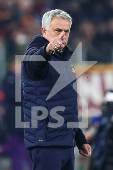 2023-01-15 - Jose' Mourinho head coach of Roma gives a thumb up during the Italian championship Serie A football match between AS Roma and ACF Fiorentina on January 15, 2023 at Stadio Olimpico in Rome, Italy - FOOTBALL - ITALIAN CHAMP - AS ROMA V FIORENTINA - ITALIAN SERIE A - SOCCER