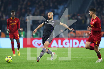 2023-01-15 - Sofyan Amrabat of Fiorentina in action during the Italian championship Serie A football match between AS Roma and ACF Fiorentina on January 15, 2023 at Stadio Olimpico in Rome, Italy - FOOTBALL - ITALIAN CHAMP - AS ROMA V FIORENTINA - ITALIAN SERIE A - SOCCER
