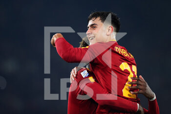 2023-01-15 - Paulo Dybala of Roma celebrates with Tammy Abraham after scoring 2-0 goal during the Italian championship Serie A football match between AS Roma and ACF Fiorentina on January 15, 2023 at Stadio Olimpico in Rome, Italy - FOOTBALL - ITALIAN CHAMP - AS ROMA V FIORENTINA - ITALIAN SERIE A - SOCCER