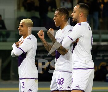 2023-02-27 - Fiorentina Arthur Cabral Celebrate his goal with Igor and Dodo - HELLAS VERONA FC VS ACF FIORENTINA - ITALIAN SERIE A - SOCCER
