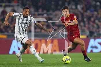 05/03/2023 - Danilo of Juventus (L) vies for the ball with Paulo Dybala of Roma (R) during the Italian championship Serie A football match between AS Roma and Juventus FC on March 5, 2023 at Stadio Olimpico in Rome, Italy - FOOTBALL - ITALIAN CHAMP - ROMA V JUVENTUS - SERIE A - CALCIO