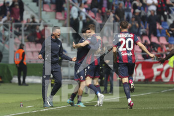 2023-04-02 - Stephan Posch (Bologna) celebrates the goal scored with his team and Tiago Motta - BOLOGNA FC VS UDINESE CALCIO - ITALIAN SERIE A - SOCCER