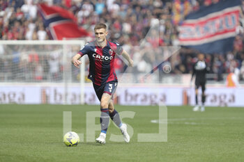 2023-04-02 - Stephan Posch (Bologna) in action - BOLOGNA FC VS UDINESE CALCIO - ITALIAN SERIE A - SOCCER