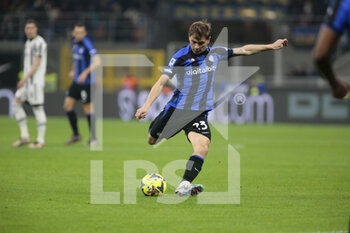 2023-03-19 - Nicolo Barella of FC Internazionale during the Italian Serie A football match between Fc Internazionale and Juventus Fc, on 19 March 2023 at Stadio Giuseppe Meazza, San Siro, Milan, Italy. Photo Nderim Kaceli - INTER - FC INTERNAZIONALE VS JUVENTUS FC - ITALIAN SERIE A - SOCCER