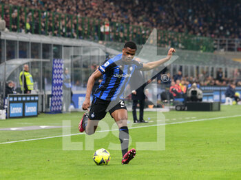 2023-03-19 - Denzel Dumfries of FC Internazionale during the Italian Serie A football match between Fc Internazionale and Juventus Fc, on 19 March 2023 at Stadio Giuseppe Meazza, San Siro, Milan, Italy. Photo Nderim Kaceli - INTER - FC INTERNAZIONALE VS JUVENTUS FC - ITALIAN SERIE A - SOCCER