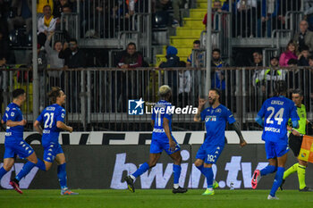 2023-05-22 - Empoli's Francesco Caputo celebrates with teammates after scoring the 1-0 goal - EMPOLI FC VS JUVENTUS FC - ITALIAN SERIE A - SOCCER
