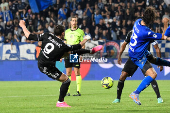 2023-05-22 - Juventus's Dusan Vlahoviv shots on goal against Empoli's Sebastiano Luperto - EMPOLI FC VS JUVENTUS FC - ITALIAN SERIE A - SOCCER