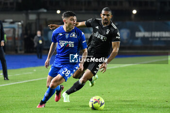2023-05-22 - Empoli's Nicolo Cambiaghi hampered by Juventus's Gleison Bremer - EMPOLI FC VS JUVENTUS FC - ITALIAN SERIE A - SOCCER