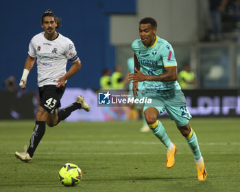 2023-06-11 - Cyril Ngonge of Hellas Verona FC play the ball during Spezia Calcio vs Hellas Verona FC, Play-off Serie A Tim 2022-23 game at Mapei Stadium - Città del Tricolore in Reggio Emilia (RE), Italy, on June 11, 2023. - SPEZIA CALCIO VS HELLAS VERONA - ITALIAN SERIE A - SOCCER