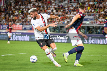 2023-08-21 - Milan's Olivier Giroud in action - BOLOGNA FC VS AC MILAN - ITALIAN SERIE A - SOCCER