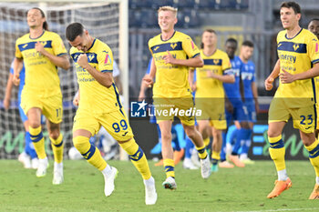 2023-08-19 - Hellas Verona FC's Italian forward Federico Bonazzoli celebrates after scoring a goal - EMPOLI FC VS HELLAS VERONA FC - ITALIAN SERIE A - SOCCER