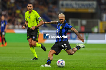 2023-08-19 - Federico Dimarco of FC Internazionale seen in action during Serie A 2023/24 football match between FC Internazionale and AC Monza at Giuseppe Meazza Stadium, Milan, Italy on August 19, 2023 - INTER - FC INTERNAZIONALE VS AC MONZA - ITALIAN SERIE A - SOCCER