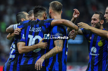 2023-08-19 - Lautaro Martinez of FC Internazionale celebrates with his teammates after scoring a goal during Serie A 2023/24 football match between FC Internazionale and AC Monza at Giuseppe Meazza Stadium, Milan, Italy on August 19, 2023 - INTER - FC INTERNAZIONALE VS AC MONZA - ITALIAN SERIE A - SOCCER