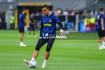 2023-08-19 - Emil Audero of FC Internazionale warms up during Serie A 2023/24 football match between FC Internazionale and AC Monza at Giuseppe Meazza Stadium, Milan, Italy on August 19, 2023 - INTER - FC INTERNAZIONALE VS AC MONZA - ITALIAN SERIE A - SOCCER
